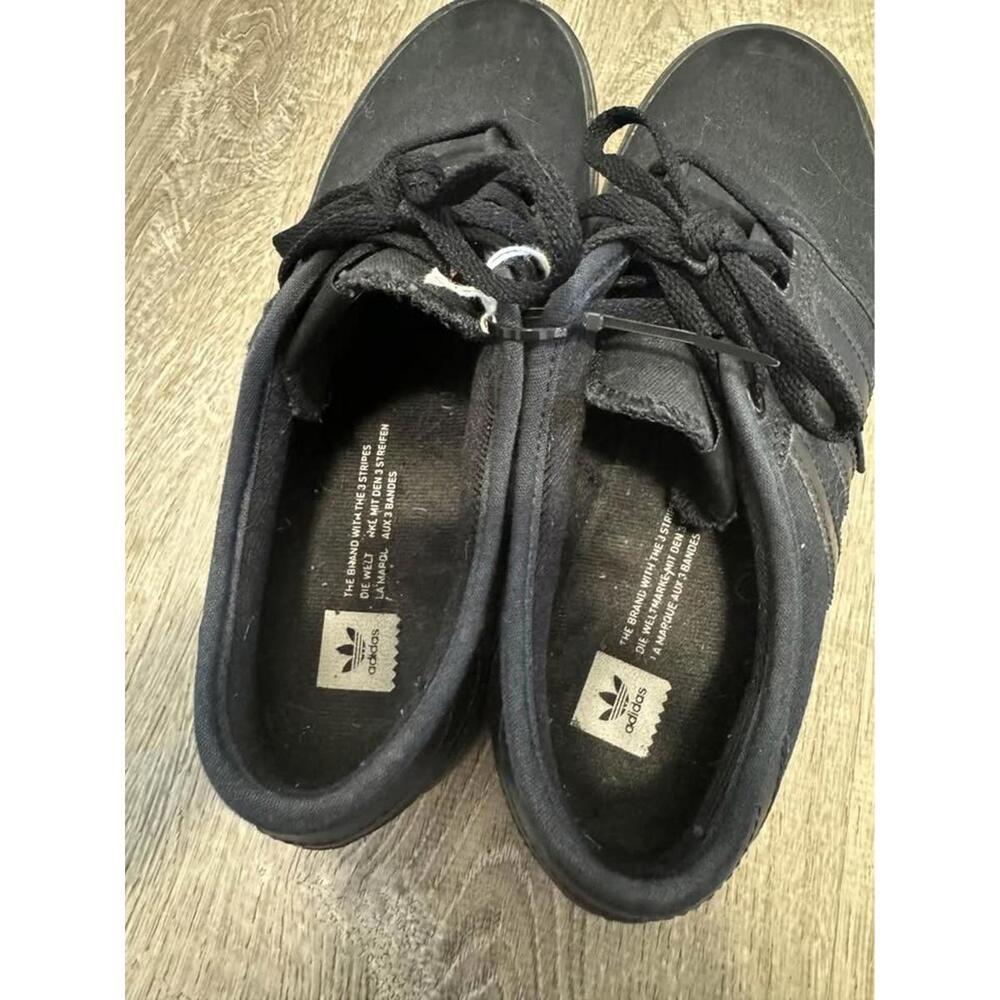 Mens Adidas Sneakers - Picture 6 of 6